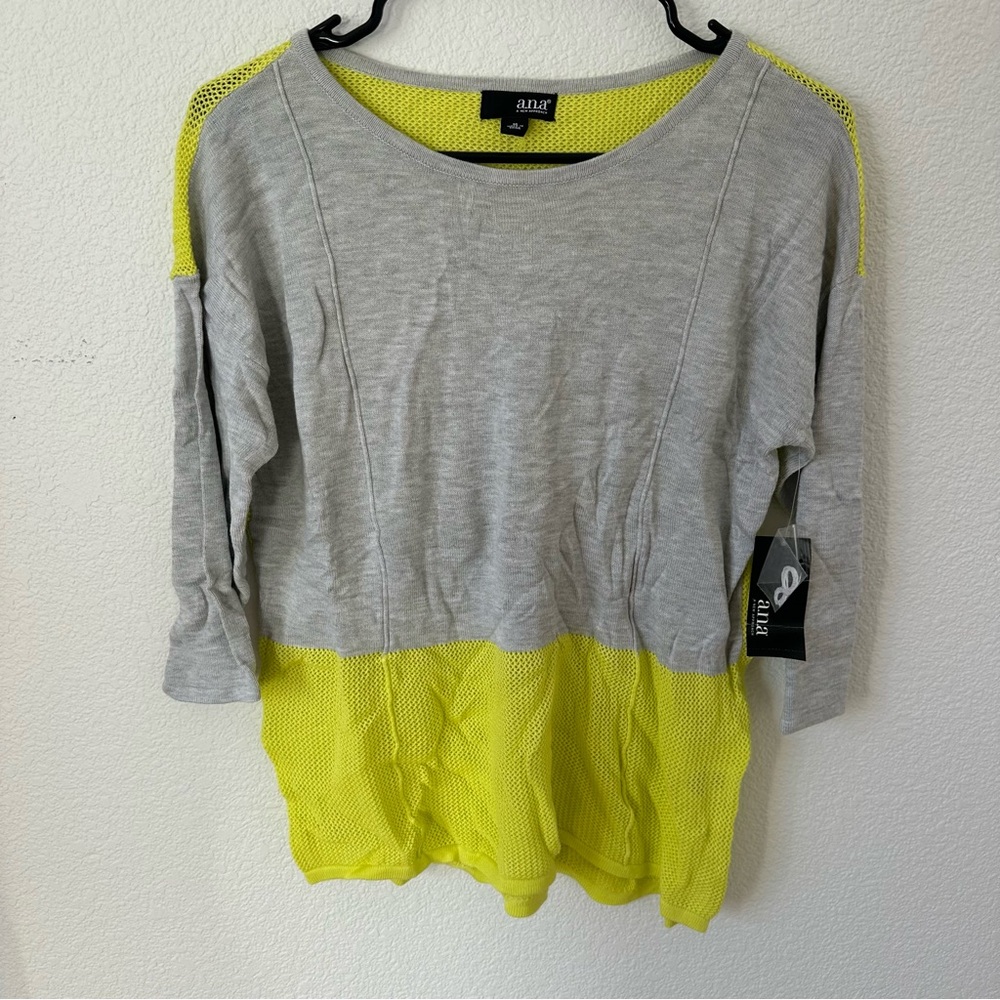 a.n.a Gray and Yellow Sweater‎ Medium